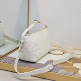 TRAVEL NOMAD Clutch