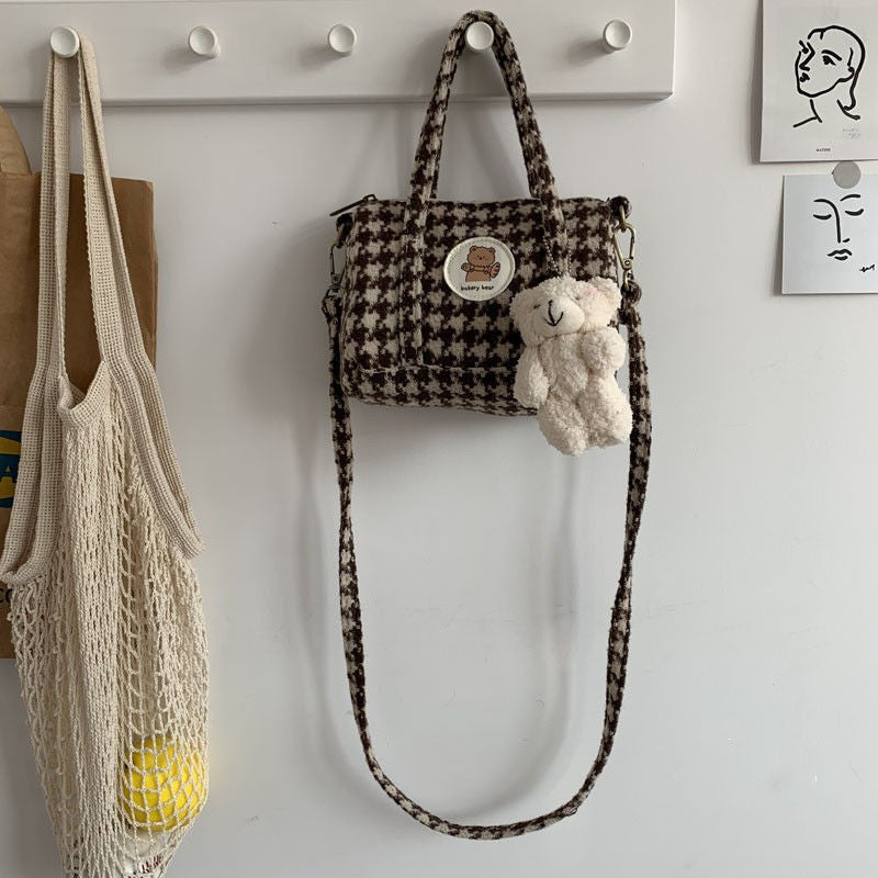 Fashionable And Personalized Plush Mini Messenger Bag For Women