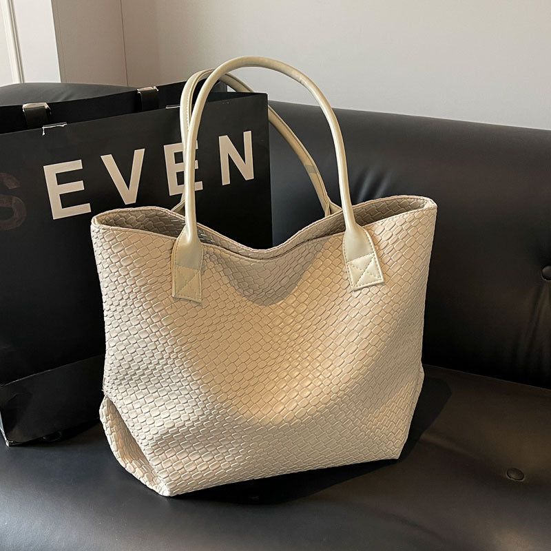 New Stylish Good Texture Woven Shoulder Bag For Women