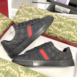 Men's Ace Series GG Embossed Leather Low-Top Sneakers - Black |625787 1XK10 1000