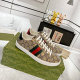 Women's Ace Series Ebony GG Supreme Bee Print Sneakers |550051 9N050 8465