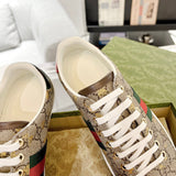 Women's Ace Series Ebony GG Supreme Bee Print Sneakers |550051 9N050 8465