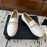 Women's White Calfskin Diamond-Quilted Chain-Detail Loafers |G36646 X01000 0P193