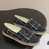 Women's Black & White Tweed Metallic Thread Braided Straw Fisherman Sandals |G29762