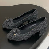 Women's Dark Grey Denim Diamond-Quilted Camellia Chunky Heel Pumps |G32166