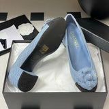 Women's Light Blue Diamond Quilted Embroidered Cowhide Leather Black Coarse Grain Textured Color-Blocked Camellia Print Chunky Mid-Heel Pumps| G39186
