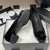 Women's Black Camellia Velvet and Leather Block Heel Pumps |G32913