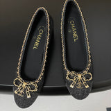 Women's Black Sheepskin Chain-Detailed Chunky Heel Pumps |G46663
