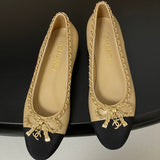 Women's Beige Lambskin Chain-Detailed Two-Tone Bow Ballet Flats |G46663
