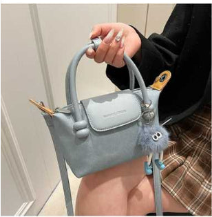 Fashion Portable Dumpling Texture Shoulder Messenger Bag For Women